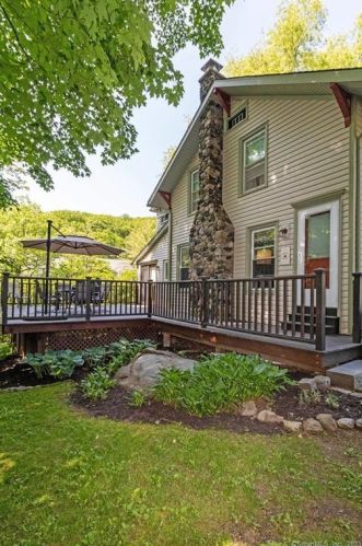 141 Chapel St, Torrington, CT 06790 exterior