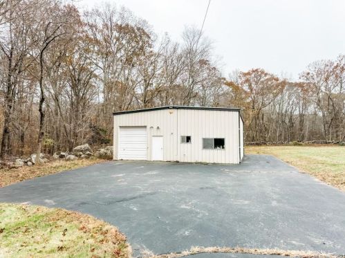 649 Colonel Ledyard Hwy, Gales Ferry, CT 06339 exterior