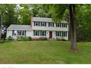 63 Holcomb St, Simsbury, CT 06070 exterior