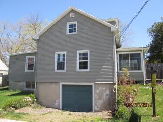 72 Hawkins St, Stratford, CT 06614 exterior