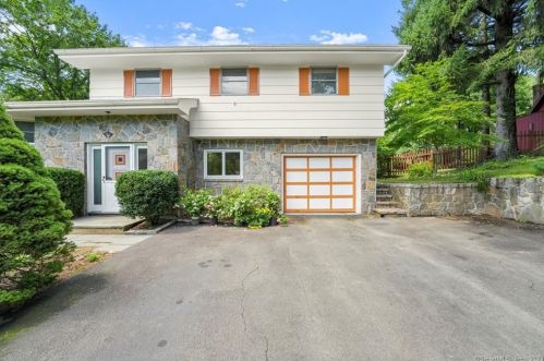 27 Homestead Rd, Greenwich, CT 06831 exterior