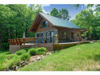 939 Beach Pond Rd, Wolfeboro, NH 03894 exterior