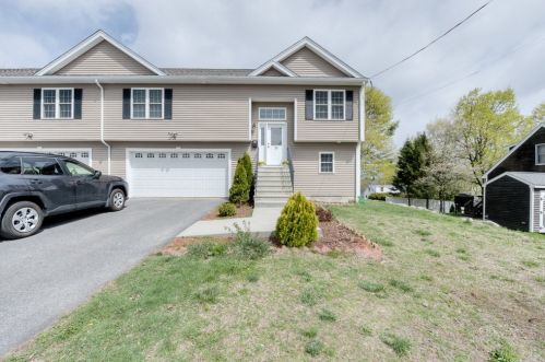32 Fielding St, Worcester, MA 01603 exterior