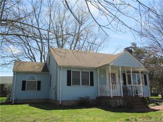 16 Plymouth St, Middletown, CT 06457 exterior