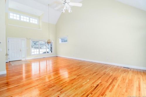 6 Black Swan Ct, Brookfield Center, CT 06804 exterior