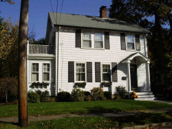 9 Selden St, Newton, MA 02468 exterior