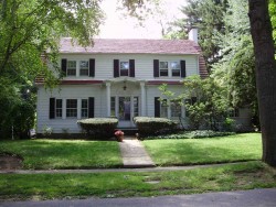 138 Arnold Rd, Newton, MA 02459 exterior