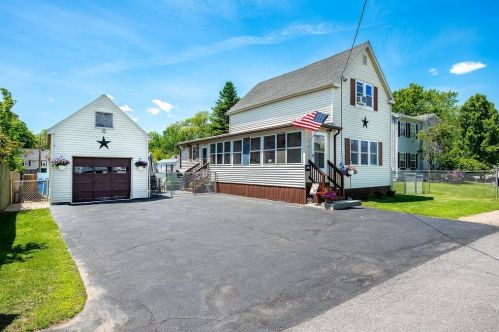 23 3Rd St, Somersworth, NH 03878 exterior