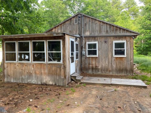 157 Indian Lake Dr, Lebanon, ME 04027 exterior