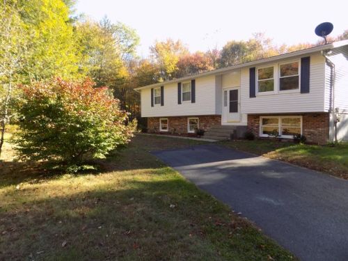 123 Cook Hill Rd, Killingly, CT 06239 exterior