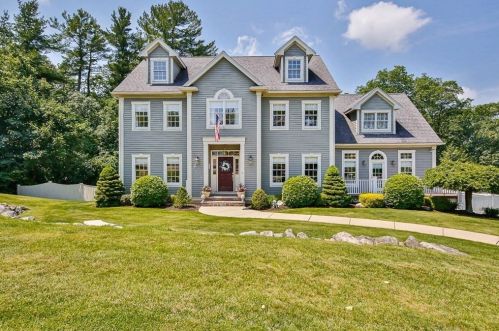 9 Danielle Dr, Danvers, MA 01923 exterior