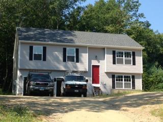 16 Elton Ct, Uncasville, CT 06382 exterior