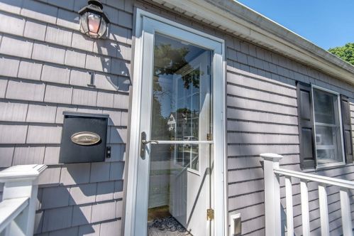 1 Arthur St, Danvers, MA 01923 exterior