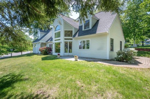 5 Deerfield Turn, Laconia, NH 03246 exterior