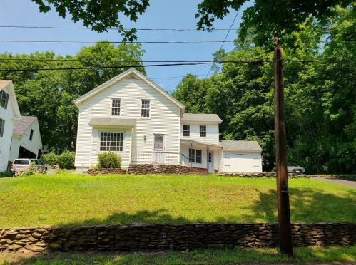 566 Hapgood St, Athol, MA 01331 exterior