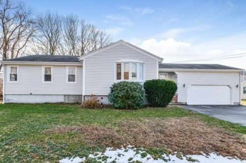 25 Hebert Ter, Westport, MA 02790 exterior
