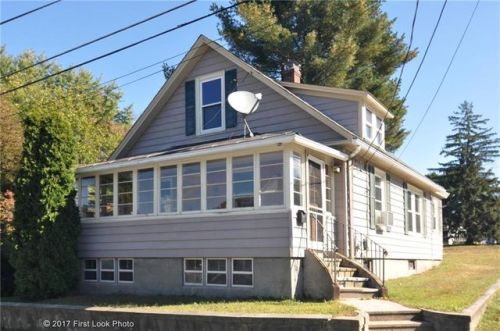 151 Dana St, Woonsocket, RI 02895 exterior