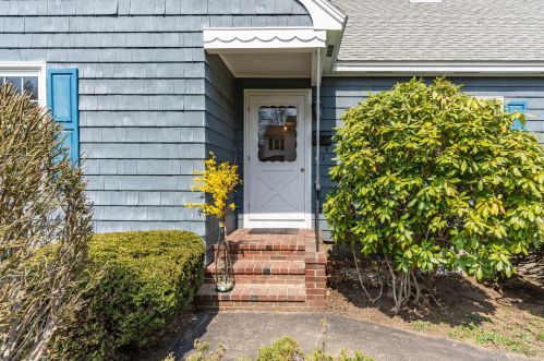 11 Herring Ave, Biddeford, ME 04005 exterior