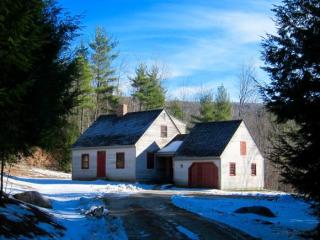 61 Mountainview Trl, Sunderland, VT 05250 exterior