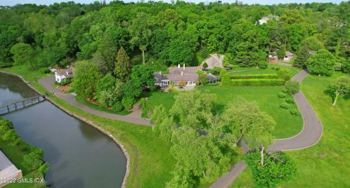 33 Meadow Wood Dr, Greenwich, CT 06830 exterior