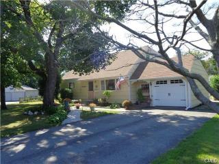 101 Ryegate Ter, Stratford, CT 06615 exterior