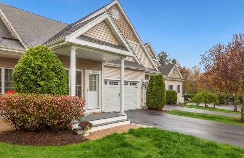 23 Pine Ridge Dr, Medway, MA 02053 exterior