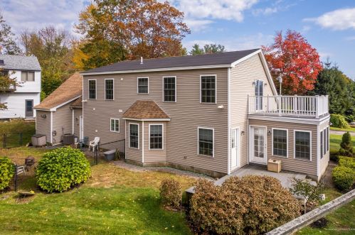 8 Desmond Ln, York, ME 03909 exterior