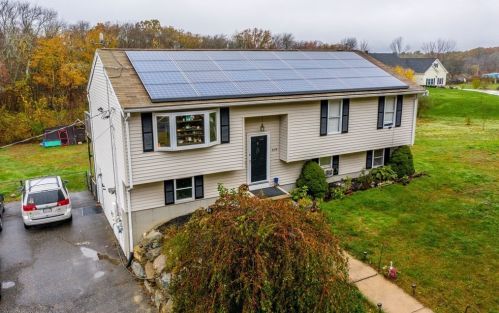 2376 Williams St, Dighton, MA 02715 exterior