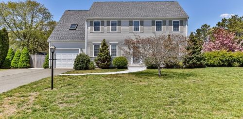 32 Rebecca Ann Ln, Teaticket, MA 02536 exterior