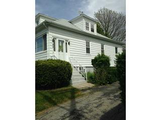 217 Aquidneck Ave, Middletown, RI 02842 exterior