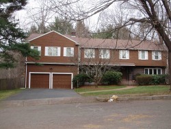 88 Broken Tree Rd, Newton, MA 02459 exterior