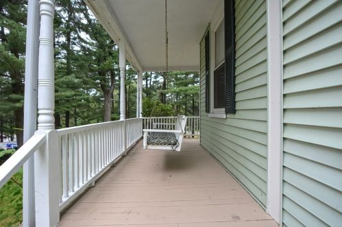 37 Moosehill Rd, Walpole, MA 02032 exterior