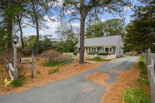 45 Pine Cone Dr, Yarmouth, MA 02673 exterior
