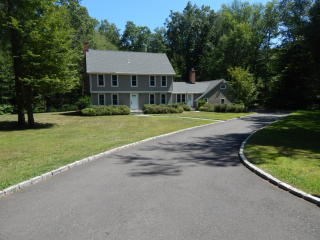22 Deer Path Rd, Weston, CT 06883 exterior