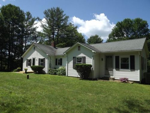 51 Warren Rd, Brimfield, MA 01010 exterior