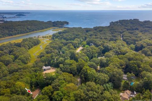 5 Fox Chase Ln, Lyme, CT 06371 exterior