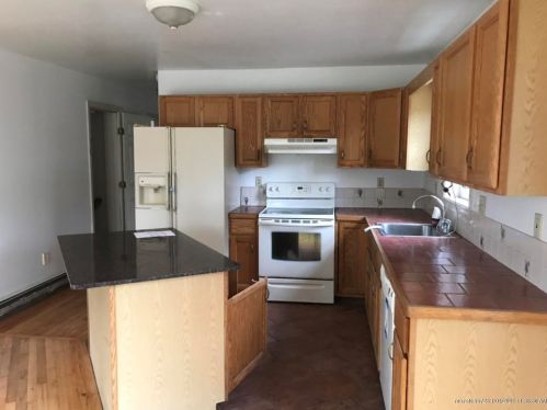 10 Deer Path Rd, Penobscot, ME 04476 exterior