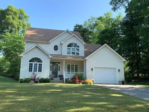 22 Bark Haul Rd, Longmeadow, MA 01106 exterior