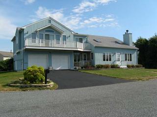 2 Blueberry Ln, South Kingstown, RI 02882 exterior