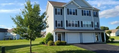 33 Stream View Dr, Cumberland, RI 02864 exterior