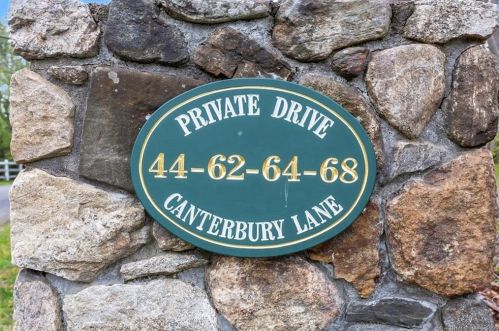 68 Canterbury Ln, Ridgefield, CT 06877 exterior