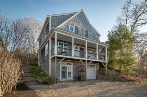 2 Sakonnet Dr, New Seabury, MA 02649 exterior