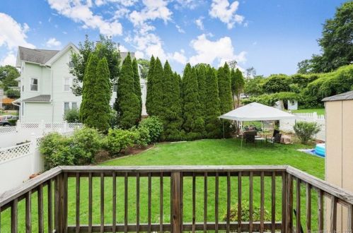 43 Bayview Ave, Norwalk, CT 06854 exterior