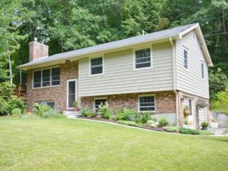 12 Goodfellow Rd, Hanover, NH 03755 exterior