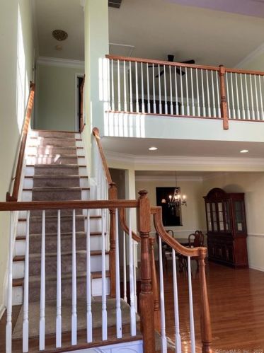 7 Bannan Ln, Kensington, CT 06037 exterior