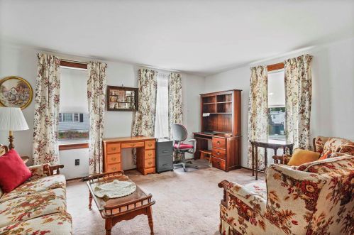 5 Linwood St, Nashua, NH 03060 exterior