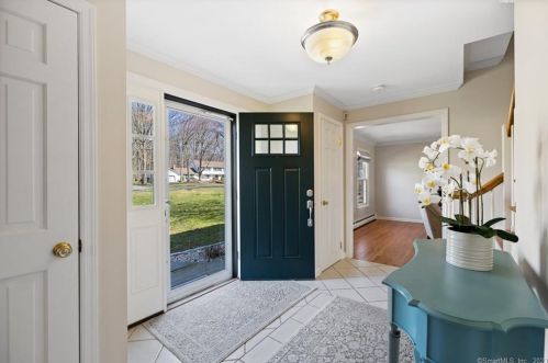 37 Copper Kettle Rd, Bridgeport, CT 06611 exterior