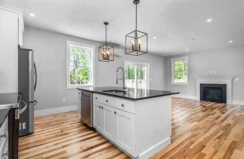3 Howe Rd, Rollinsford, NH 03869 exterior