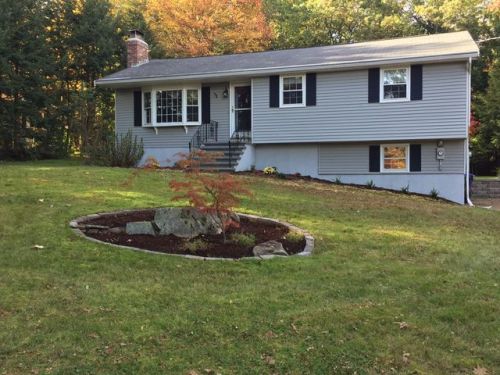 12 Sparhawk Dr, Londonderry, NH 03053 exterior