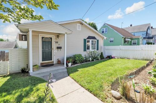 312 Goddard Ave, Bridgeport, CT 06610 exterior